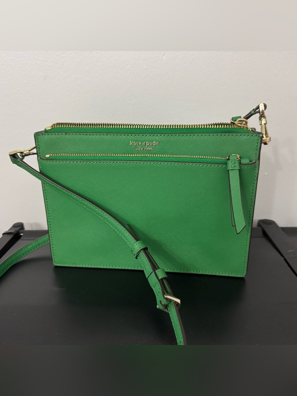EUC Kate Spade Crossbody in green.